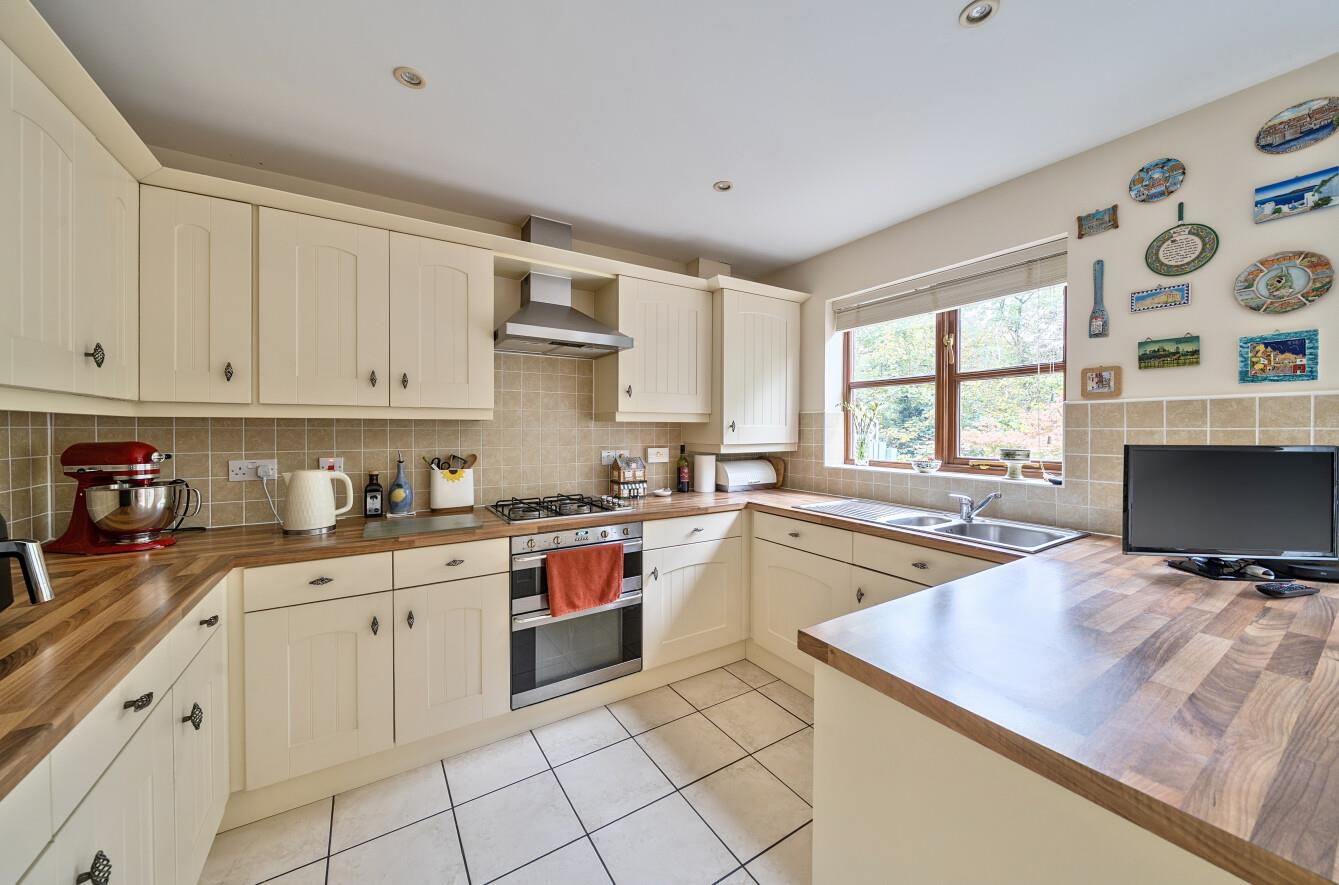 Parc Y Felin, Sketty, Swansea, SA2 8BN